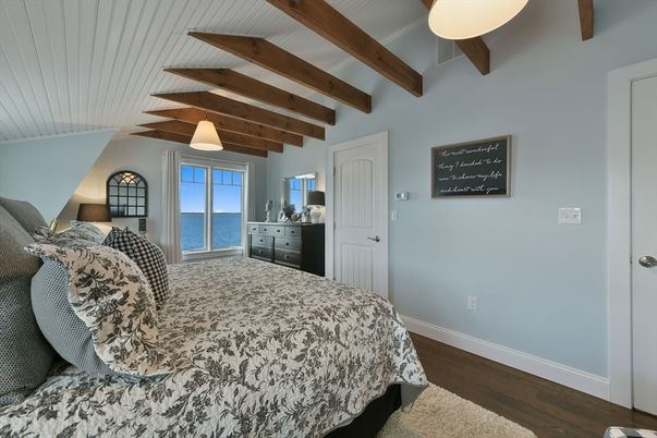 Bedroom, Interior, Water, Wooden Beams, Wood Texture Flooring