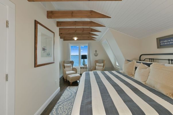 Bedroom, Interior, Water, Wooden Beams, Wood Texture Flooring