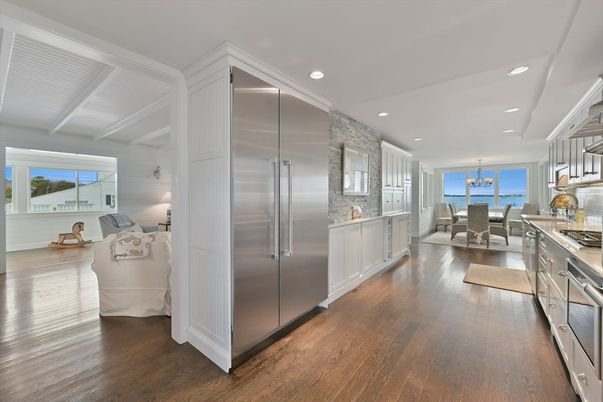 Chandelier, Dining room, Interior, Kitchen, Recessed Lighting, Stainless Steel Appliances, Wood Texture Flooring