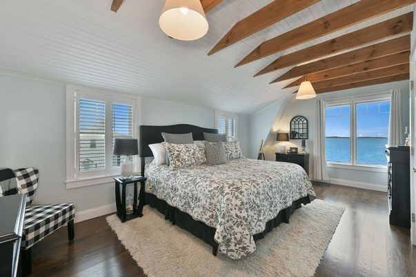 Bedroom, Interior, Water, Wooden Beams, Wood Texture Flooring