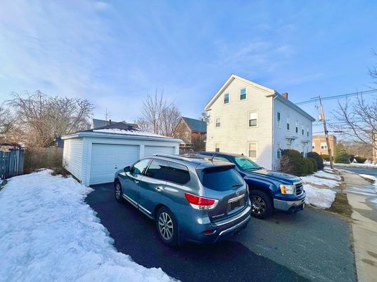 Detached Garage, Exterior