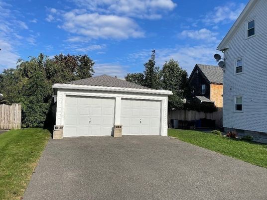 Detached Garage, Exterior