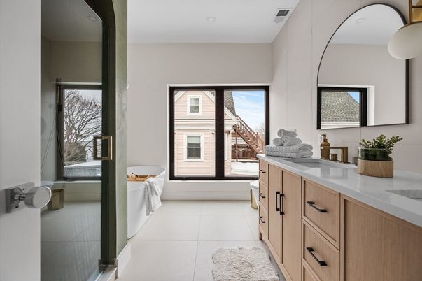 Bathroom, Dual Sink Vanities, Free Standing Baths, Interior, Recessed Lighting