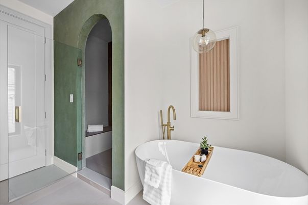 Bathroom, Free Standing Baths, Glass Shower, Interior, Pendant Lights