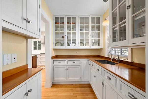Interior, Kitchen, Pendant Lights, Wood Texture Flooring