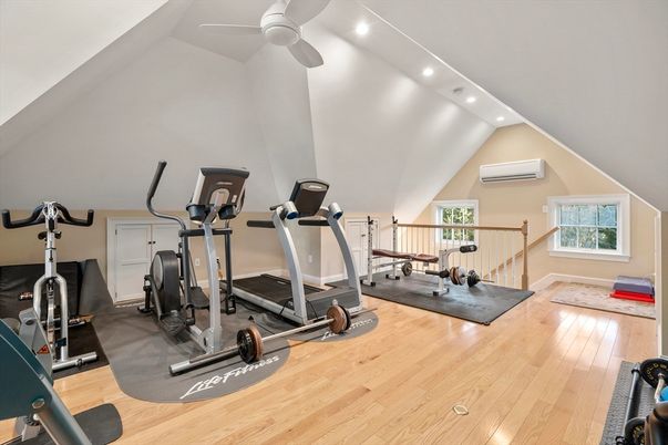 Fitness Equipment, Interior, Recessed Lighting, Wood Texture Flooring