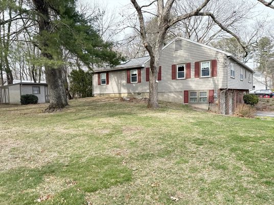 Attached, Backyard, Exterior, Facade, Split Level