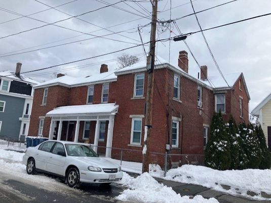 Exterior, Facade, Brick Facade, Rowhouse