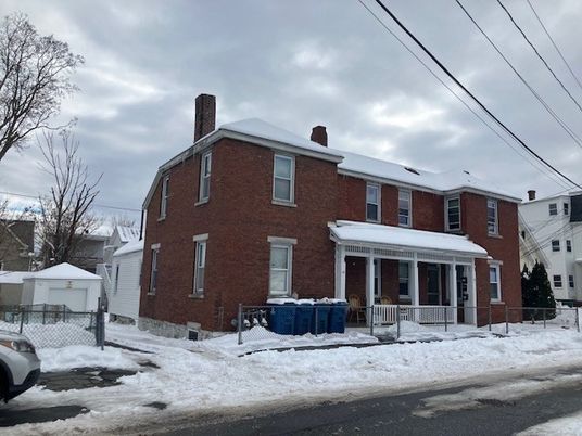 Exterior, Facade, Brick Facade, American Foursquare
