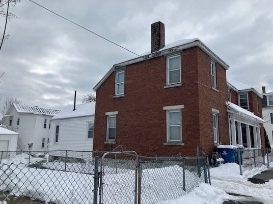Exterior, Facade, Brick Facade, Rowhouse