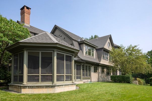 Exterior, Facade, Queen Anne Victorian
