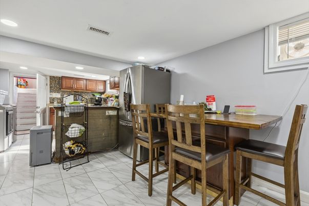 Dining room, Interior, Kitchen, Marble, Recessed Lighting