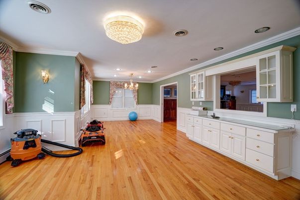 Chandelier, Interior, Recessed Lighting, Wood Texture Flooring