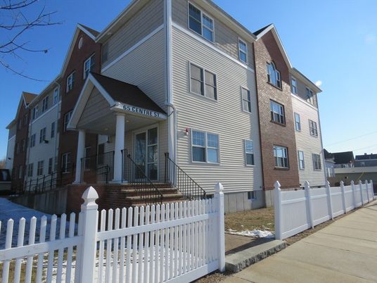 Exterior, Facade, Queen Anne Victorian