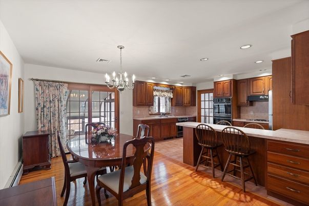 Chandelier, Dining room, Interior, Kitchen, Recessed Lighting, Wood Texture Flooring