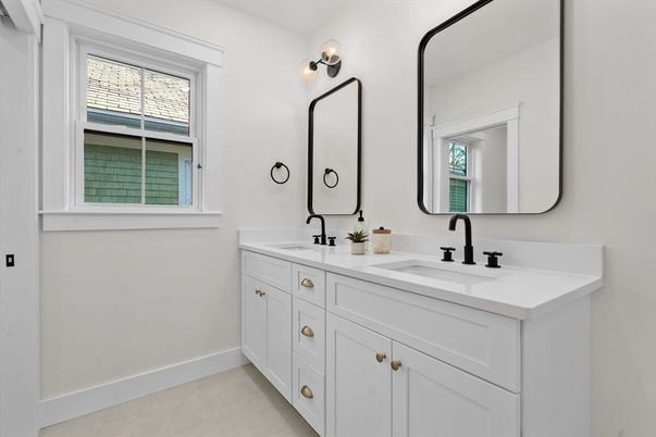 Bathroom, Dual Sink Vanities, Interior