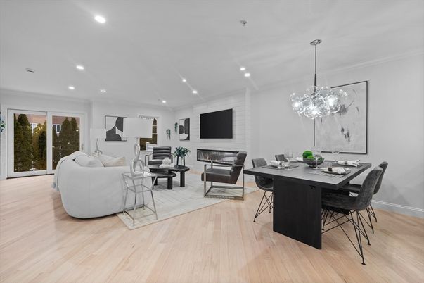 Dining room, Interior, Living room, Pendant Lights, Recessed Lighting, Wood Texture Flooring