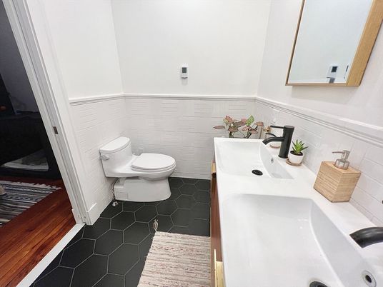 Bathroom, Dual Sink Vanities, Interior