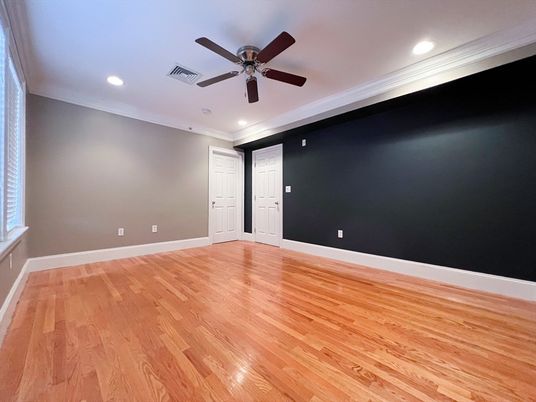 Empty room, Interior, Recessed Lighting, Wood Texture Flooring
