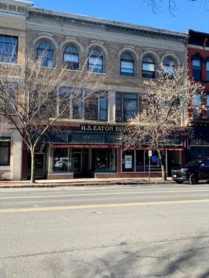 Exterior, Facade, Rowhouse