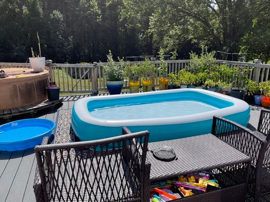 Exterior, Pool