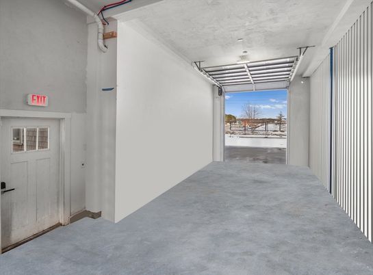 Garage, Interior