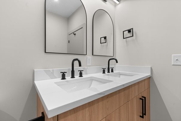 Bathroom, Dual Sink Vanities, Interior