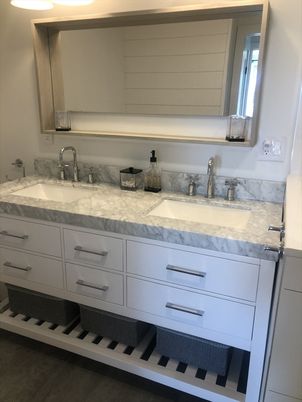Bathroom, Dual Sink Vanities, Interior