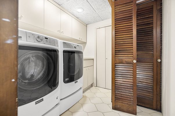 Interior, Recessed Lighting, Utility Closets, Washer