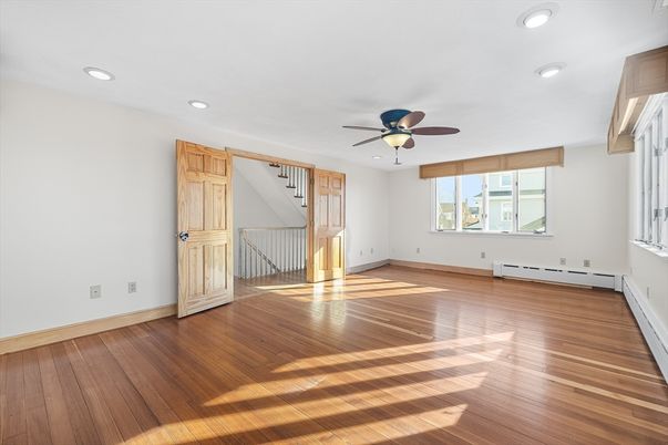 Empty room, Interior, Recessed Lighting, Wood Texture Flooring