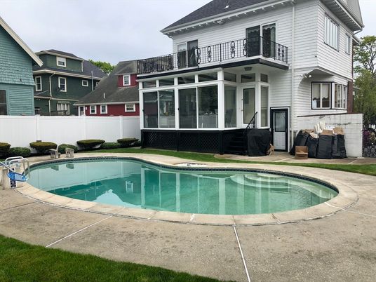 Exterior, Pool