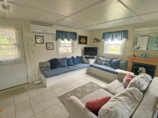 Fireplace, Interior, Living room