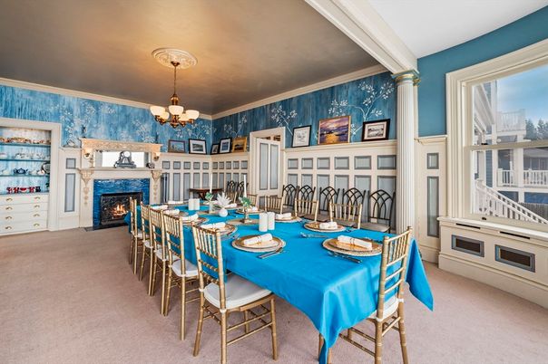 Chandelier, Dining room, Fireplace, Interior