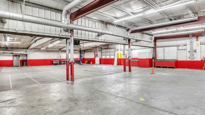 Garage, Interior