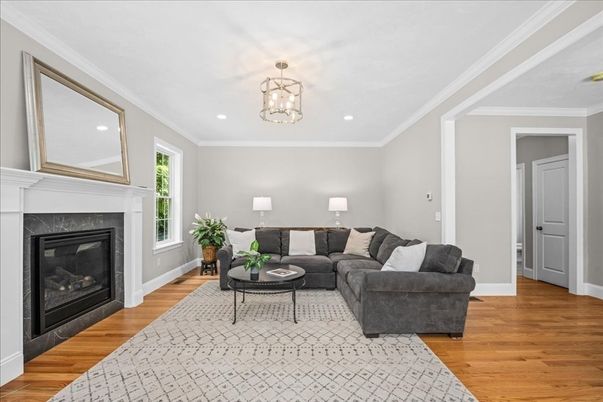 Fireplace, Interior, Living room, Pendant Lights, Recessed Lighting, Wood Texture Flooring
