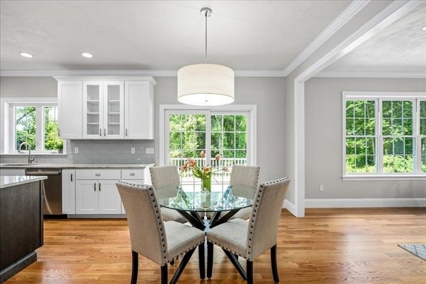 Dining room, Interior, Kitchen, Pendant Lights, Recessed Lighting, Wood Texture Flooring