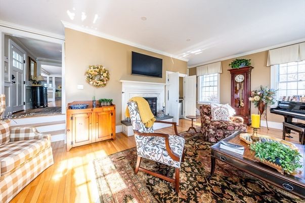 Fireplace, Interior, Living room, Piano, Recessed Lighting, Wood Texture Flooring