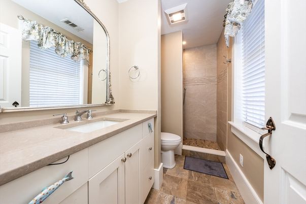 Bathroom, Interior, Recessed Lighting