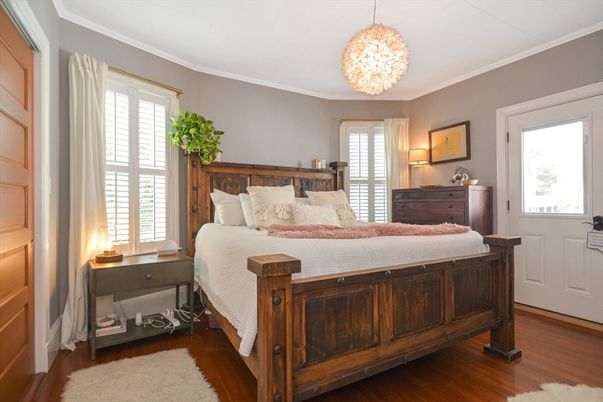 Bedroom, Chandelier, Interior, Pendant Lights, Wood Texture Flooring