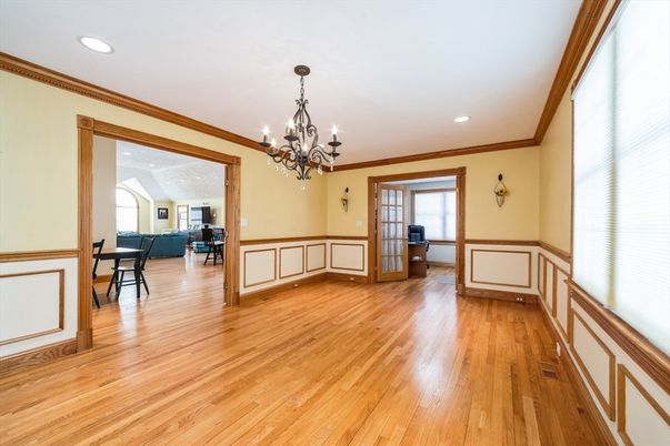 Chandelier, Interior, Recessed Lighting, Wood Texture Flooring