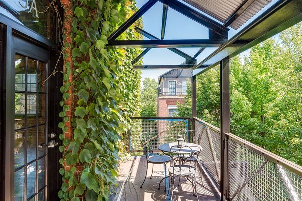 Exterior, Sun Room