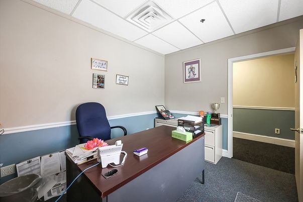 Home Office, Interior
