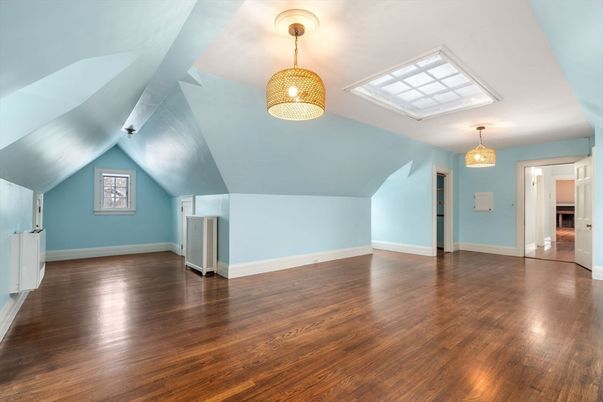 Empty room, Interior, Pendant Lights, Wood Texture Flooring