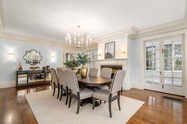 Chandelier, Dining room, Fireplace, Interior, Pendant Lights, Wood Texture Flooring