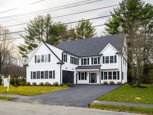 Attached, Exterior, Facade, Farmhouse
