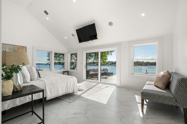 Bedroom, Interior, Marble, Recessed Lighting, Water