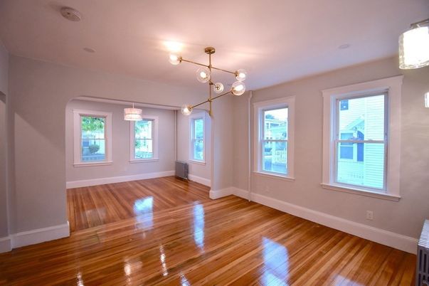 Empty room, Interior, Pendant Lights, Wood Texture Flooring