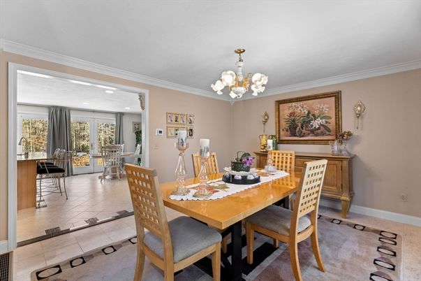 Chandelier, Dining room, Interior, Recessed Lighting