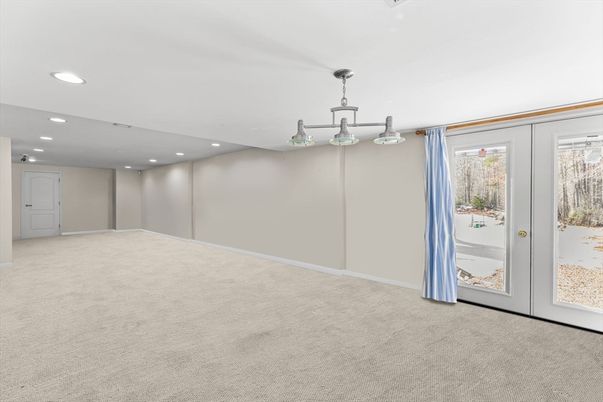Empty room, Interior, Recessed Lighting