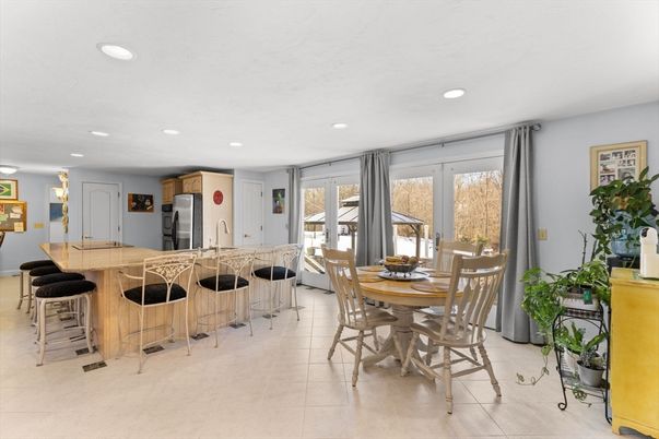 Dining room, Interior, Kitchen, Recessed Lighting